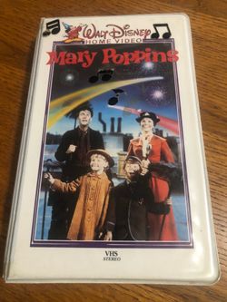 Walt Disney Home Video Mary Poppinsc1985 VHS Tape.  Preowned Good Condition .  Smoke free home