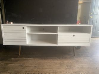 TV Stand/ Mueble Para La Tele