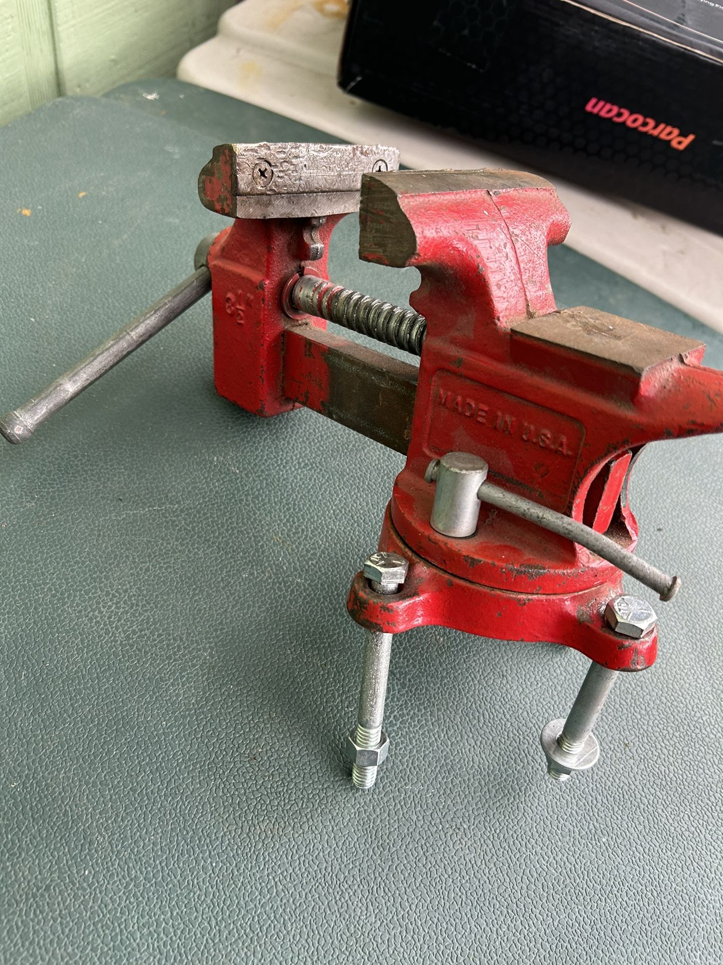 Vintage Colombian 3 1/2 inch Vice made in Cleveland Ohio USA , in good condition. Says no. 63 3 on the bottom. $50, cash or Venmo, meet in person s