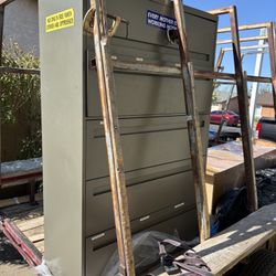Filing Cabinets