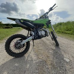 Yfz 140cc dirtbike