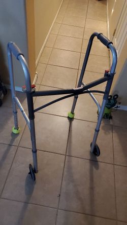 Walker With Wheels