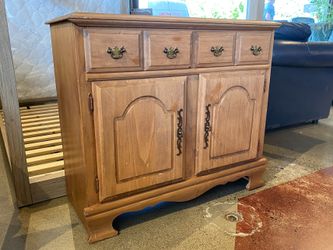 Petite Traditional 2-Drawer Sideboard/Buffet