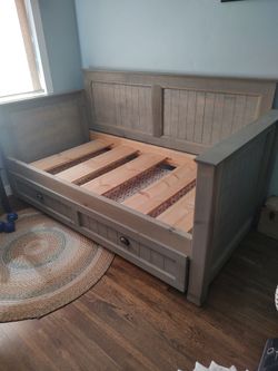 Solid wood Twin Daybed Frame with Trundle