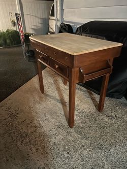 Kitchen/Dining room table