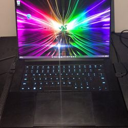 RAZER BLADE 16 RTX 4090 GPU LAPTOP BUNDLE  (READ DESCRIPTION)