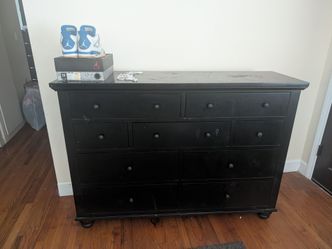 Dresser