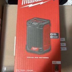 Milwaukee Bluetooth Radio Speaker 