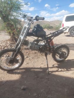 Pit bike