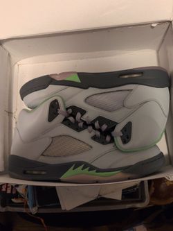 Shoe