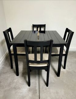 Black Square Table + 4 Chairs Excellent Condition