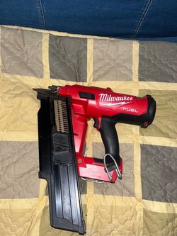 Milwaukee M18 FUEL 21-Degree Framing Nailer (Bare Tool)