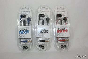 Skullcandy Samsung JVC iPhone earbuds headphones ear bud many different types of available
