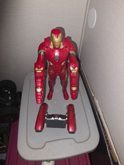 Marvel Iron Man Action Figure with Accessories