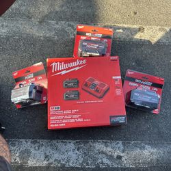 M18 18-Volt Lithium-Ion REDLITHIUM FORGE Starter Kit with Two XC 8.0 Ah Battery and Dual Bay Rapid Charger