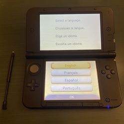 Nintendo 3DS XL w/ Case, Charger, + 13 Games