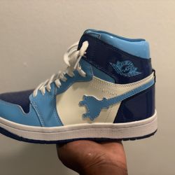 Plug Love Sneakers Size 9