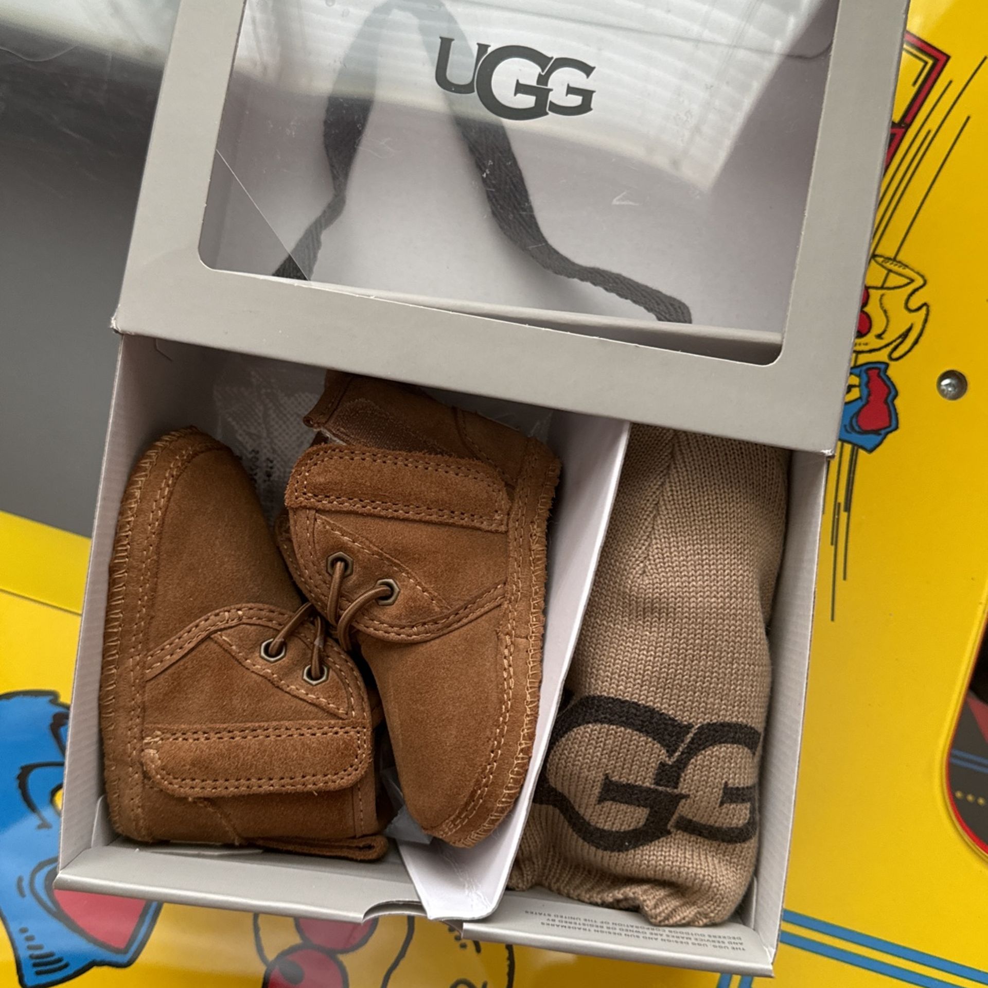 Ugg Boots/Hat