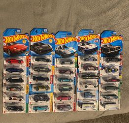 Hot Wheels Lot 33 cars