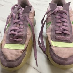 NIKE WAFFLES RACER TENNIS SHOES FOR WOMEN