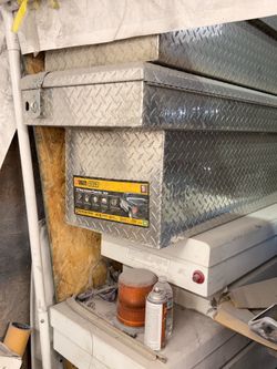 Truck bed toolboxes