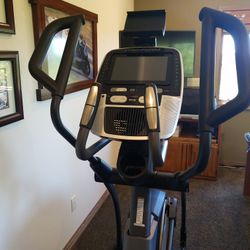 Proform pro 16.9 elliptical hotsell