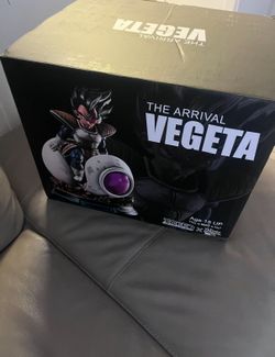 The Arrival Vegeta Statue