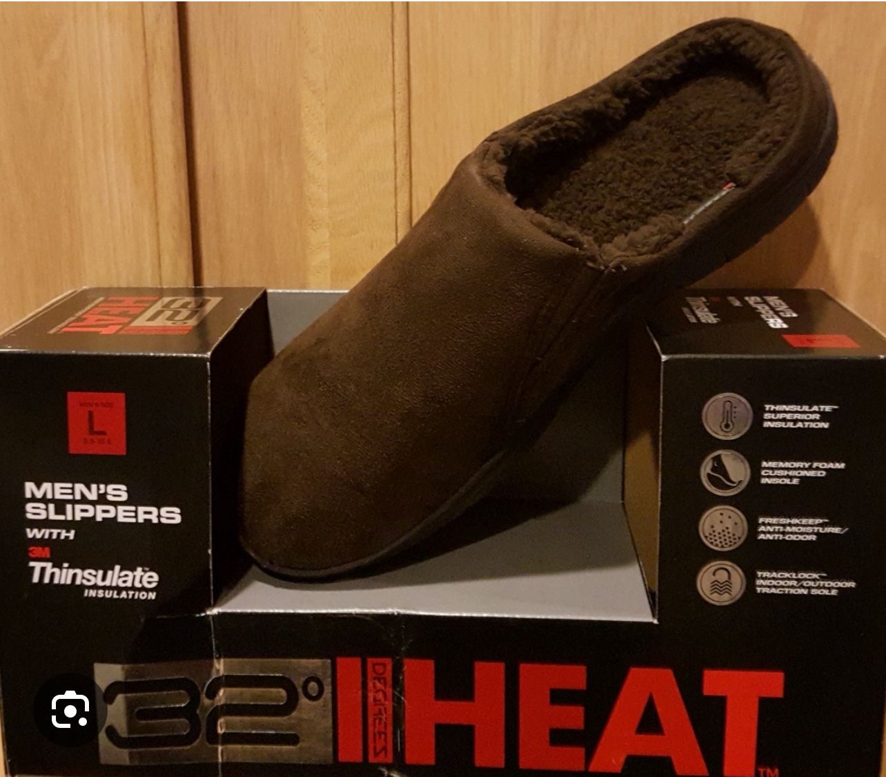 Men’s slippers with thin sulfate insulation- Size M 8-9