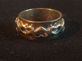 14k solid gold fancy style ring size: 2 1/2