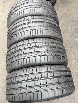 285/40r20 Pirelli tires con 80% de Vida las 4