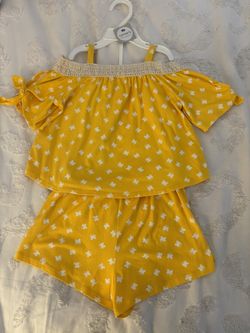 Girls Clothing/5 X $20 (read Description) 
