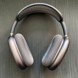 APPLE AIRPODS MAX LIGHTNING VERSION WITH BEST BUY RECIPT