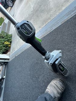 EGO Cordless String Trimmer no battery read description
