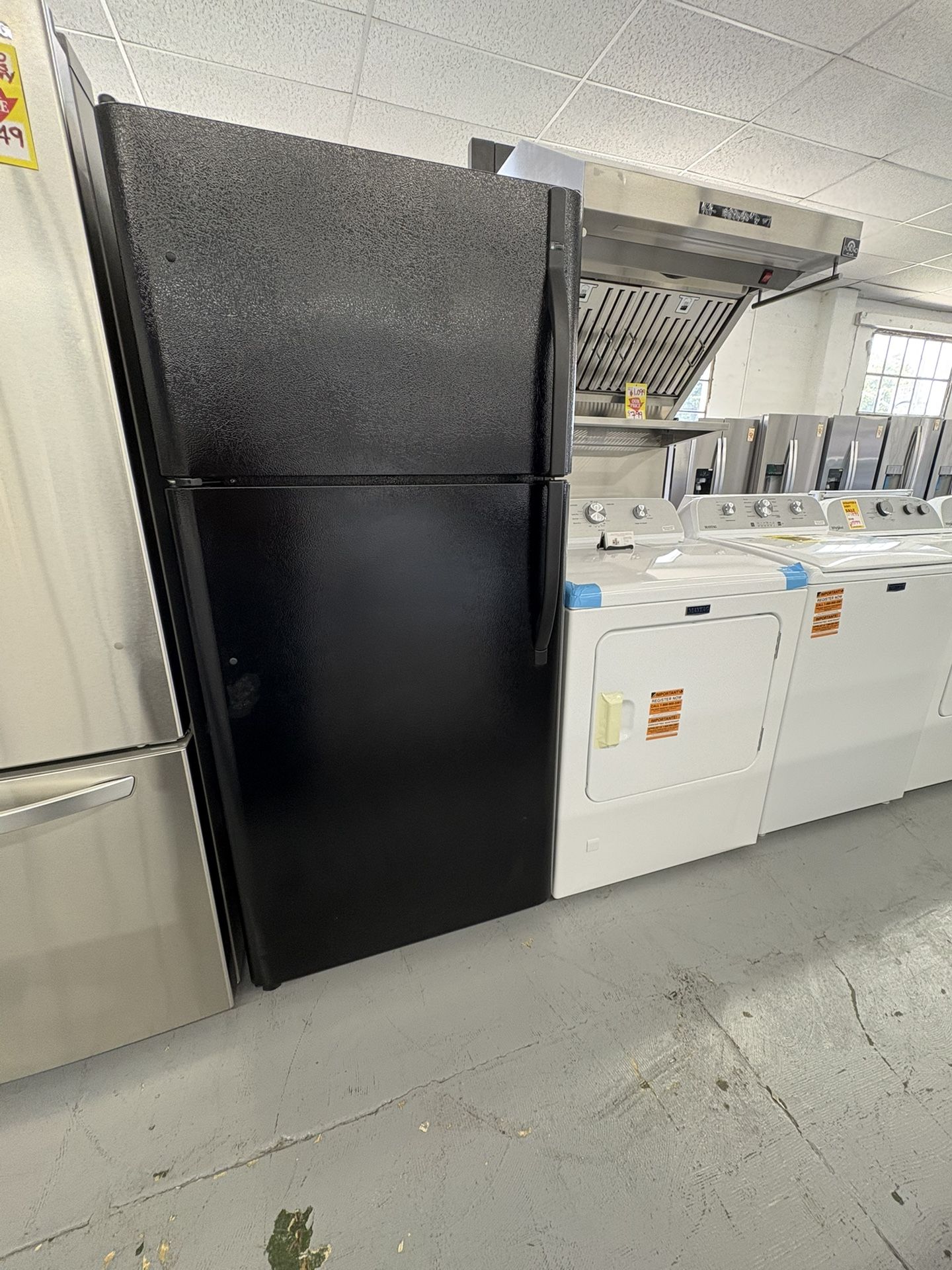 Used KENMORE TOP FREEZER REFRIGERATOR / 3 Months Warranty