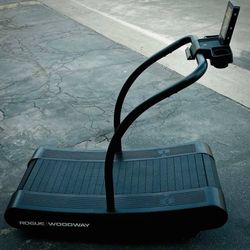 Rogue Fitness x Woodway Curve Treadmill Gym Quality Tread