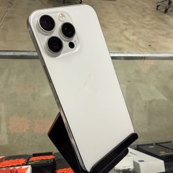 iPhone 16 Pro Max 256gb  UNLOCKED DESBLOQUEADO!! 95% battery life 