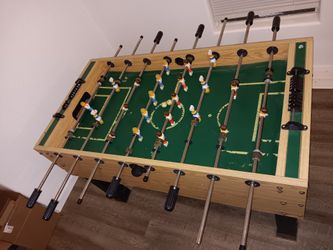VINTAGE FOOSEBALL TABLE