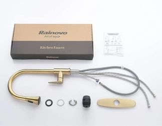 Rainovo Single Handle Pull Down Kitchen Faucet W/ 2 Modes in Brushed GOLD new!!
