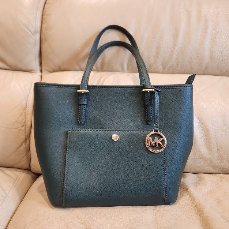 Emerald Green Michael Kors Multiple Pocket Medium Purse Like New