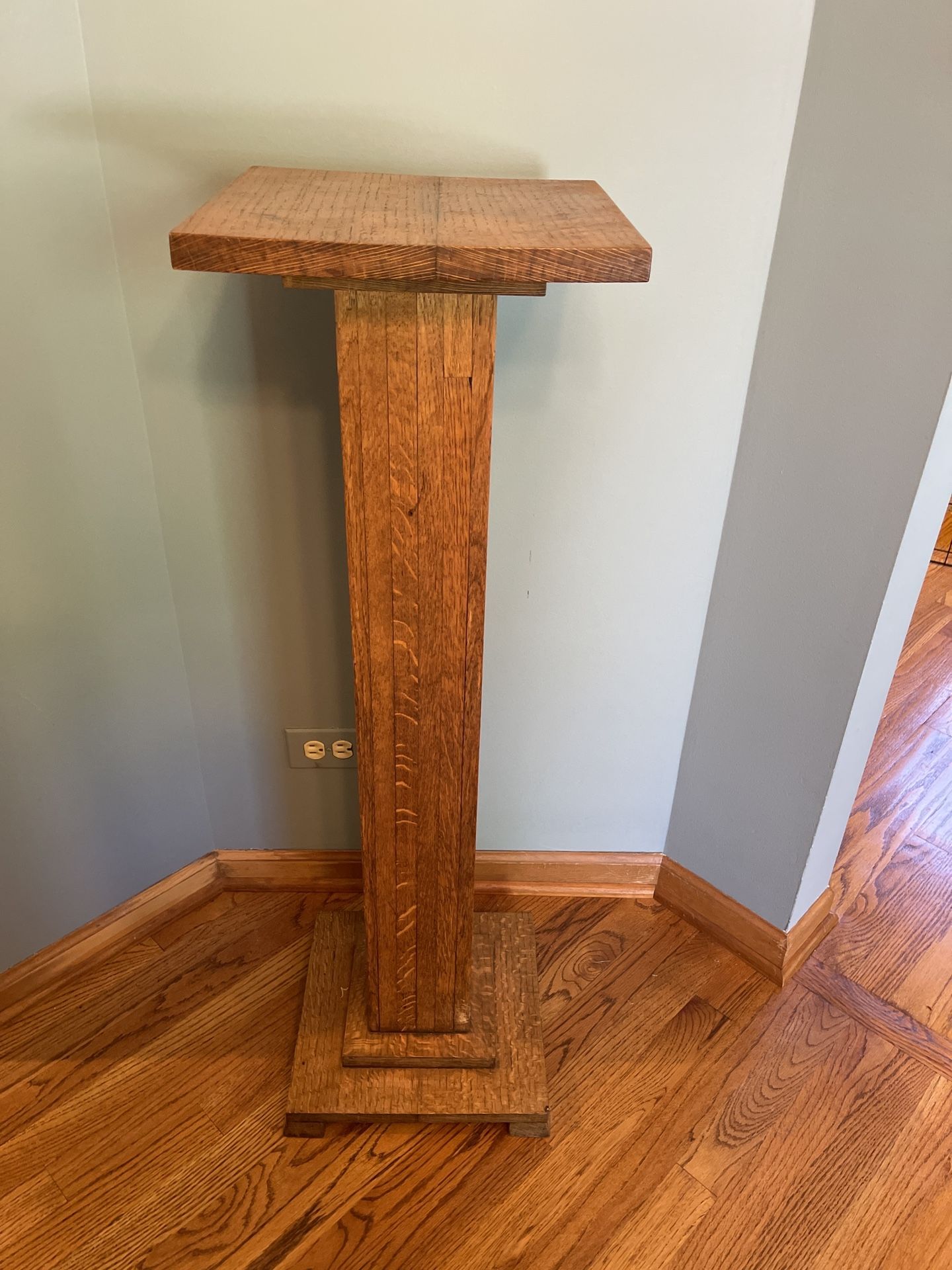 Antique Oak Arts And Crafts Mission Style Pedestal Circa Early 1900s