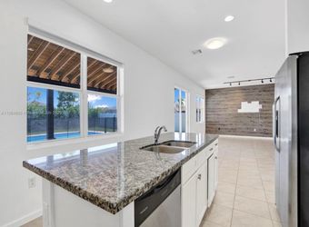 Marble Kitchen Countertop for Sale – Excellent Condition