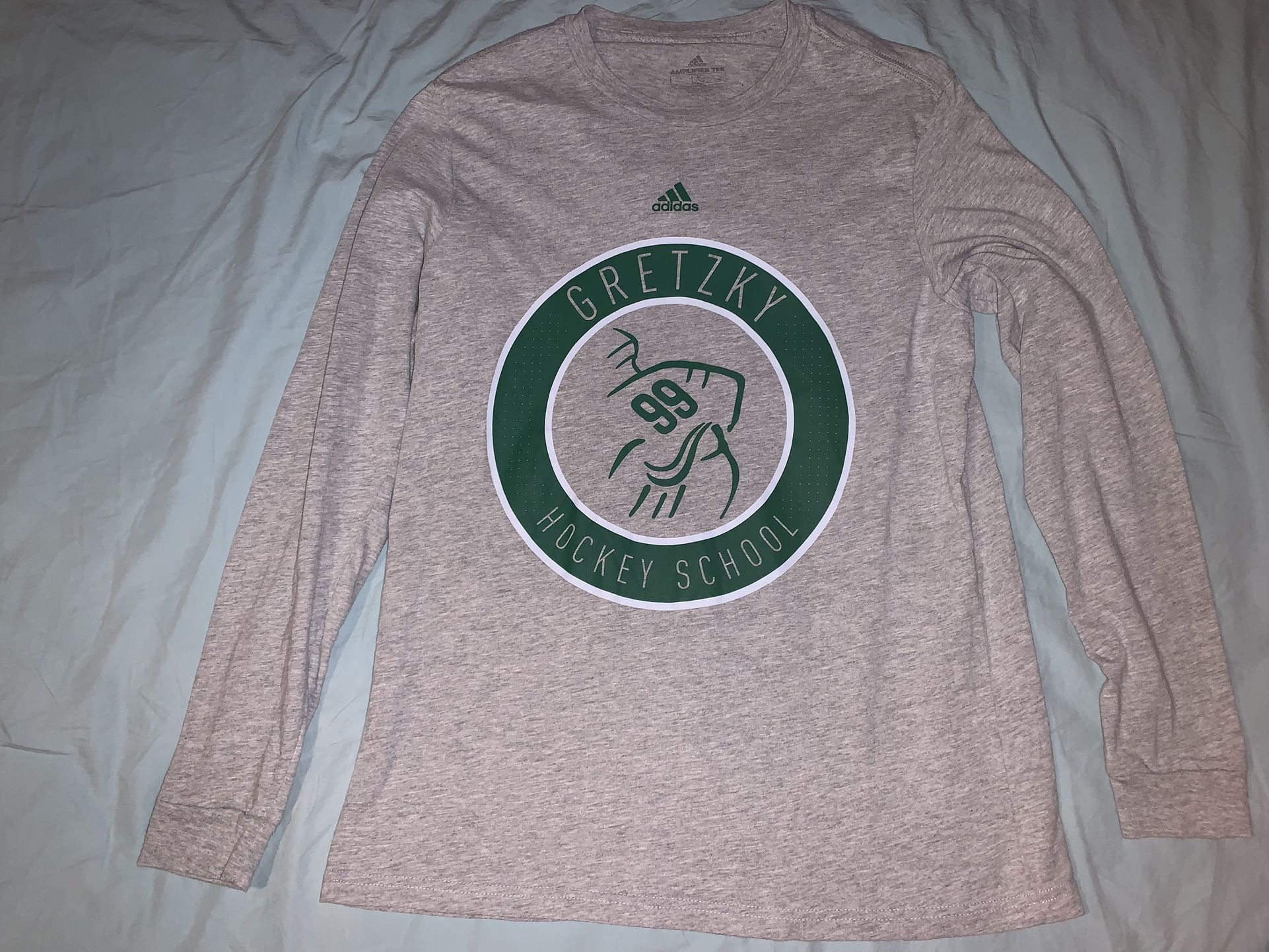 Wayne Gretzky Hockey School #99 Gray Adidas Amplifier Tee; Men’s L