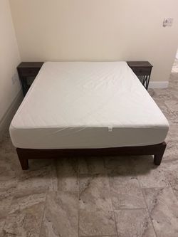 Queen platform and Mattress