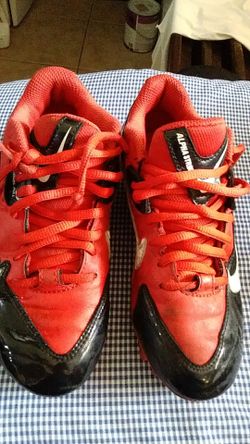Boys Nike Size 3Y Baseball Cleats