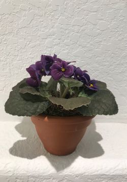 Lavender flower ceramic pot