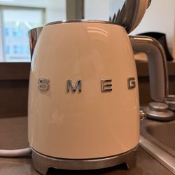 Smeg mini kettle - cream
