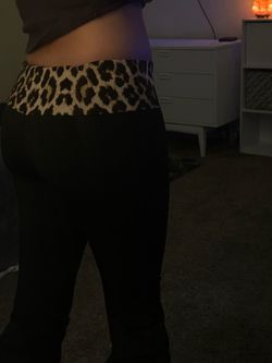 leopard print capri pants small