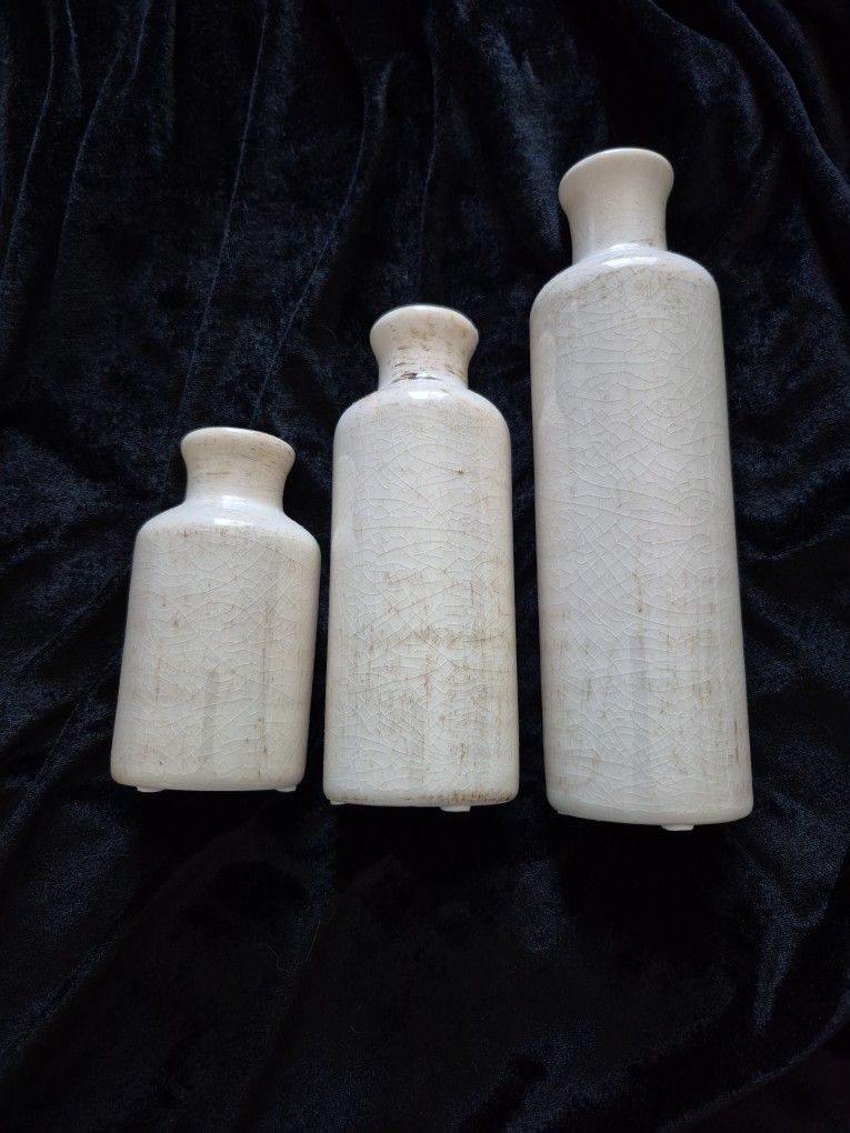 3 Set Ivory Dcorative Jars $15