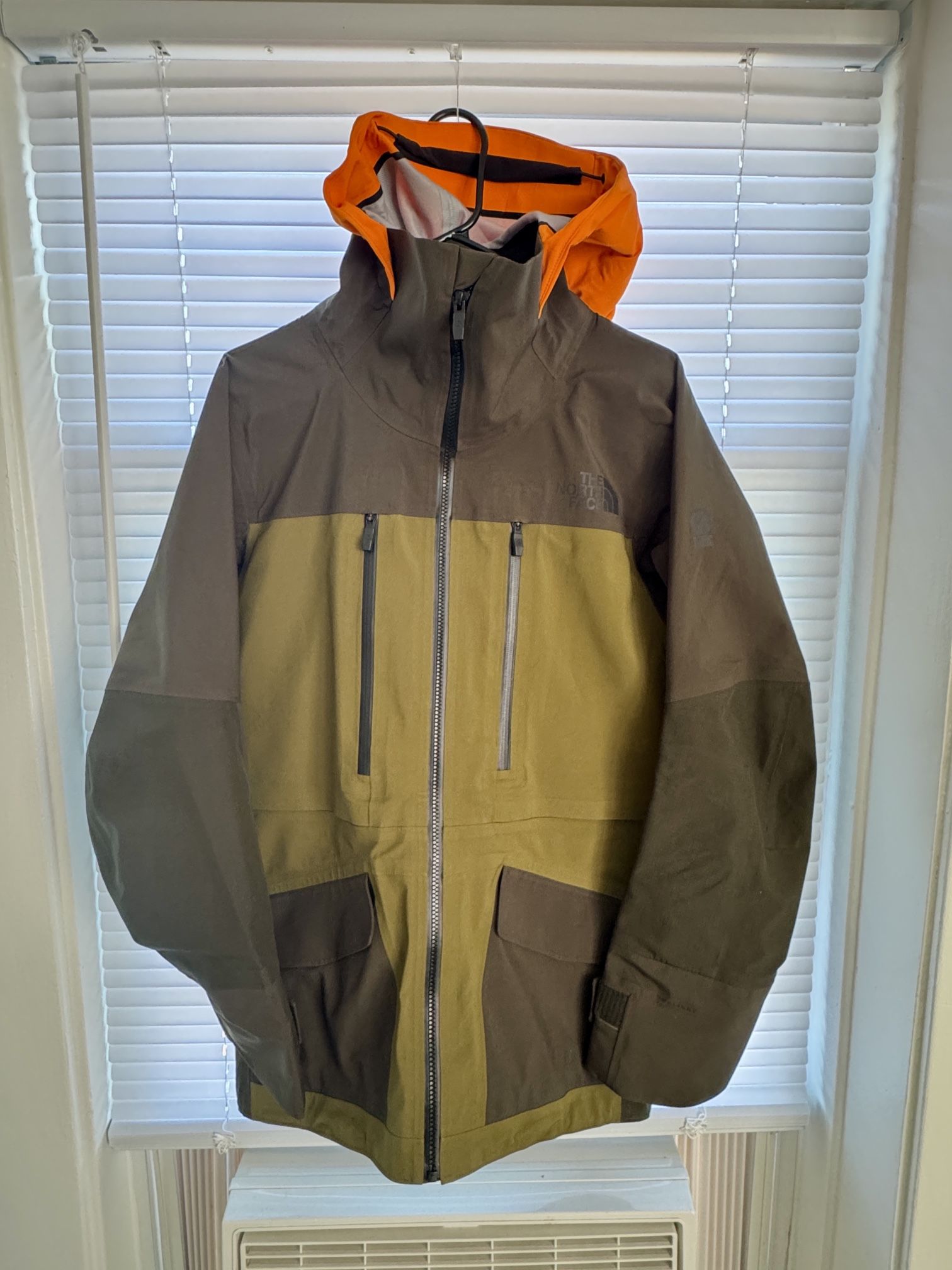 The North Face STEEP Series Futurelight Jacket- Men XS- Excellent condition