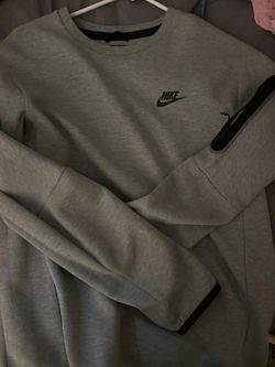 Men Nike tech long sleeve sweatshirt 
